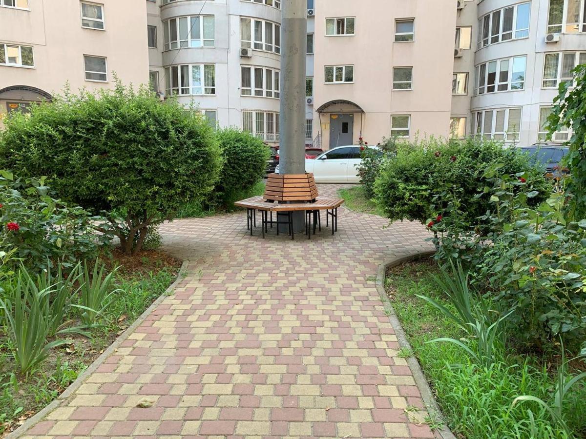 Apartments Staroportofrankovskaya & Pastera Street Odessa Buitenkant foto